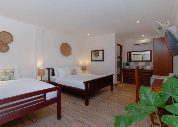 River Retreat Boutique Hotel 3*