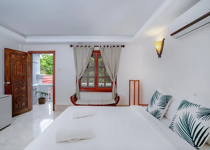 River Retreat Boutique 3*
