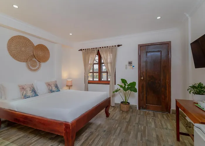River Retreat Boutique Hotel