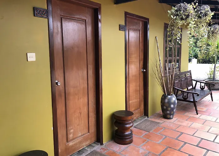 River Retreat Boutique 3*